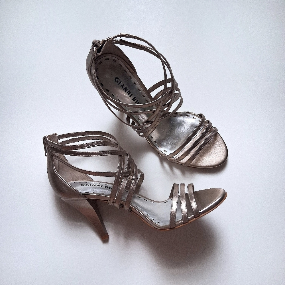 Gianni Bini Metallic Leather Strappy Heels Size 6.5 Silver Tan NEW